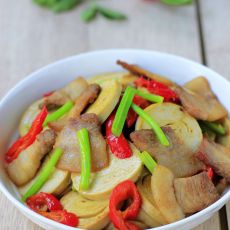 素鸡焖肉的做法 素鸡焖肉的做法