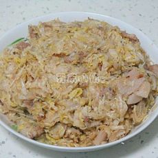 东北酸菜炒肉的做法