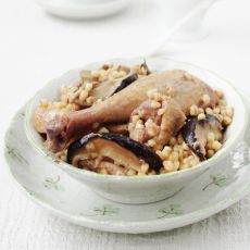 麦仁蒸鸭的做法 麦仁蒸鸭的做法
