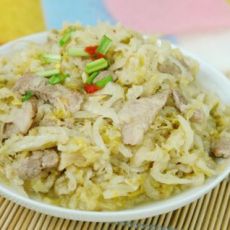 酸菜炖肉的做法 酸菜炖肉的做法