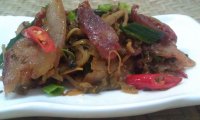 酸菜炒腊味的做法