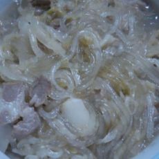 酸菜猪肉炖粉条的做法 酸菜猪肉炖粉条的做法