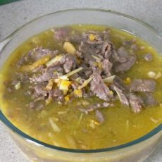 金针酸汤牛肉的做法 金针酸汤牛肉的做法