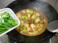 蒜香干锅鸭的做法