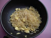 蒸土豆丝炒鸡蛋的做法