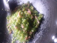虾米拌芹菜的做法