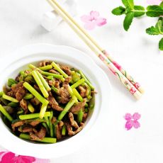 蒜薹青椒肉丝的做法 蒜薹青椒肉丝的做法