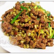 酸豆角炒牛肉的做法