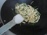 豆腐皮炒肉丝的做法