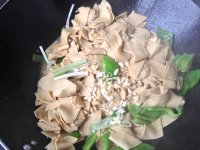 尖椒干豆腐的做法