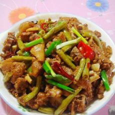 酸豆角烧鸭的做法 酸豆角烧鸭的做法