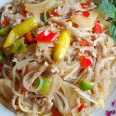 泡菜苕粉肉丝的做法 泡菜苕粉肉丝的做法