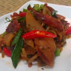 酸菜炒腊味的做法 酸菜炒腊味的做法
