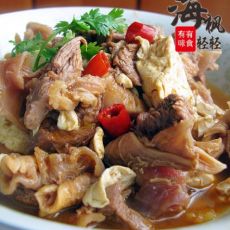 牛腩番茄煲豆腐的做法 牛腩番茄煲豆腐的做法