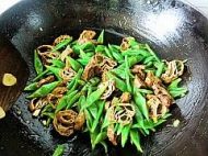 简单家常菜----扁豆炒油素鸡的做法