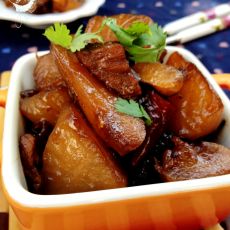 瘦肉焖白萝卜的做法 瘦肉焖白萝卜的做法