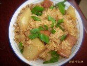 土豆五花肉煲仔饭的做法