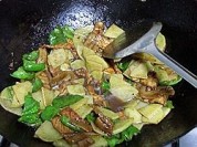 青椒土豆炒肉片的做法