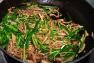 韭苔炒肉丝的做法
