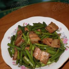 蒜苗炒回锅肉的做法 蒜苗炒回锅肉的做法