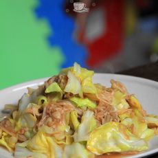 蚝油金针菇炒甘蓝的做法 蚝油金针菇炒甘蓝的做法
