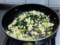雪里蕻炒豆腐的做法