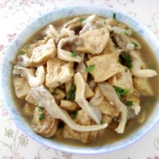 豆腐烧平菇的做法 豆腐烧平菇的做法