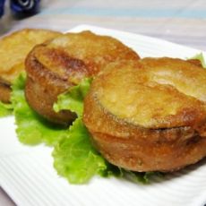 酥香炸茄盒的做法 酥香炸茄盒的做法