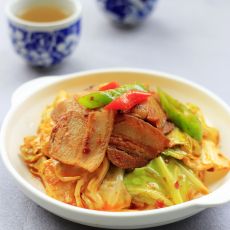 包包菜辣子炒肉的做法 包包菜辣子炒肉的做法