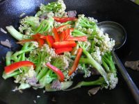 肉炒有机菜花的做法