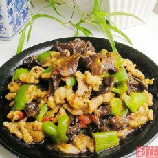 【首发】木耳辣椒炒肉片的做法 【首发】木耳辣椒炒肉片的做法