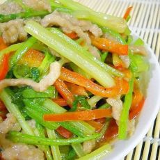 简单家常菜之香芹肉丝的做法 简单家常菜之香芹肉丝的做法
