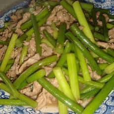 牛肉炒蒜苗的做法 牛肉炒蒜苗的做法
