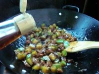 肉丁烧西葫芦的做法