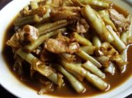 家常菜--五花肉炖芸豆的做法