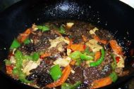 鱼香肉末黑白豆腐的做法