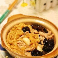 面筋肉丝煲的做法 面筋肉丝煲的做法