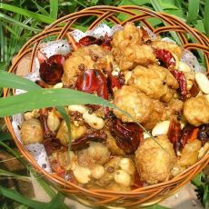干煸香辣果仁豆腐的做法 干煸香辣果仁豆腐的做法
