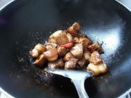 藕块红烧肉的做法