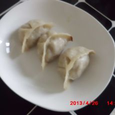 烫面酸菜蒸饺的做法 烫面酸菜蒸饺的做法