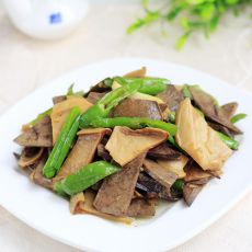 杏鲍菇炒猪肝的做法 杏鲍菇炒猪肝的做法