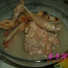 土伏令乳鸽汤的做法