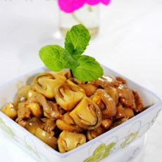 鲍汁草菇肉片的做法 鲍汁草菇肉片的做法