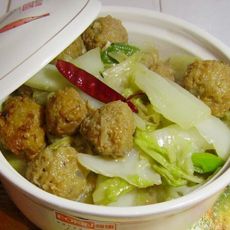 白菜烧藕丸子的做法 白菜烧藕丸子的做法
