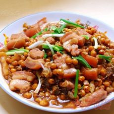 梅菜黄豆焖花腩的做法 梅菜黄豆焖花腩的做法