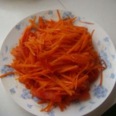 西红柿炒胡萝卜丝的做法
