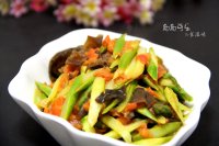 番茄木耳炒芦笋的做法