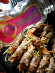 微波金针牛肉卷的做法