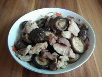 香菇炒肉片的做法