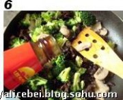 口蘑西兰花的做法